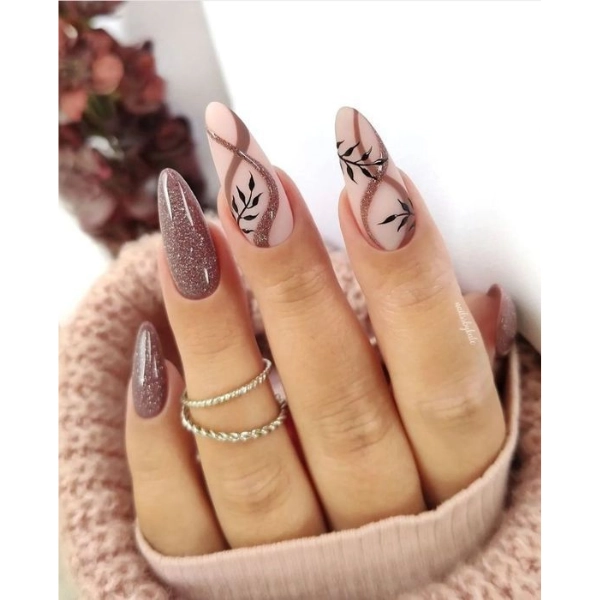 Autumn-Fall-Nail-Taupe-Elegance