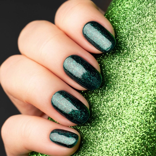 Autumn-green-fall-nails-Forest-Green-Glitter