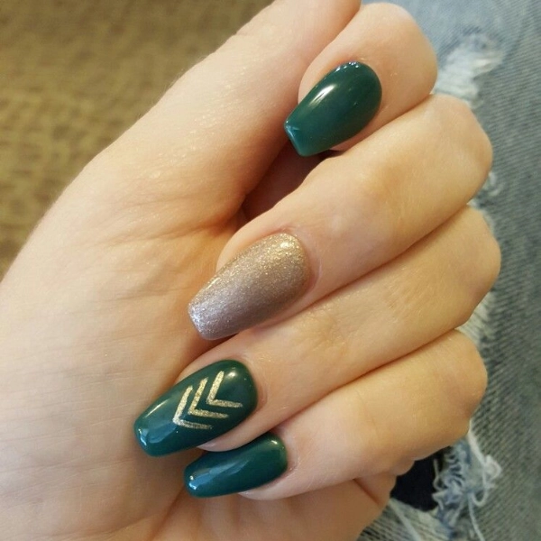 Autumn-green-fall-nails-Green-and-Gold-Stripes