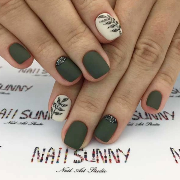 Autumn-green-fall-nails-Matte-Olive-Green