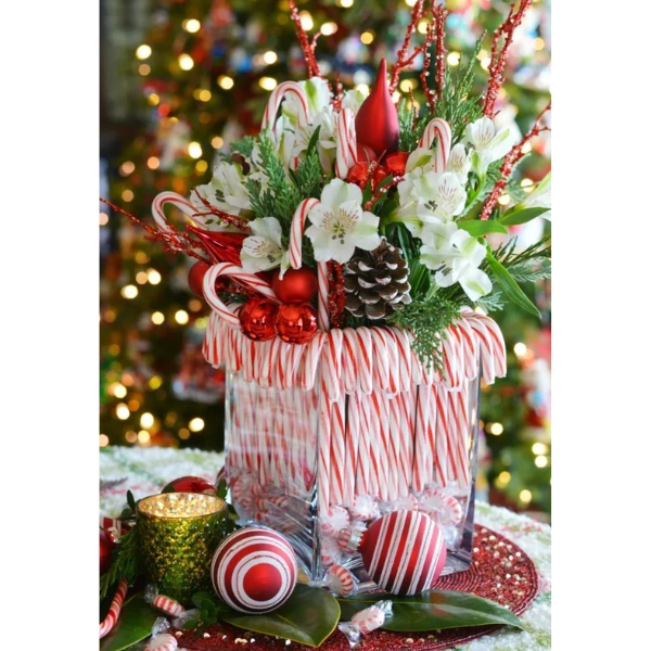 Christmas-Decor-Small-Apartments-Candy-Cane-Vases