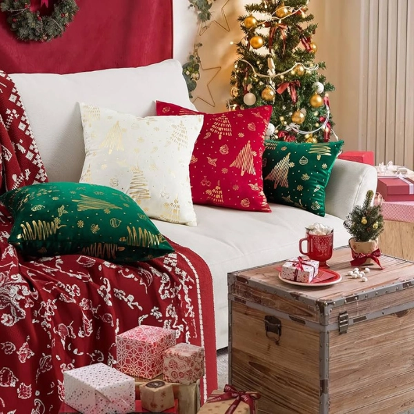 Christmas-Decor-Small-Apartments-Christmas-Cushion-Covers