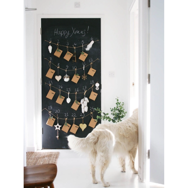 Christmas-Decor-Small-Apartments-DIY-Advent-Calendar