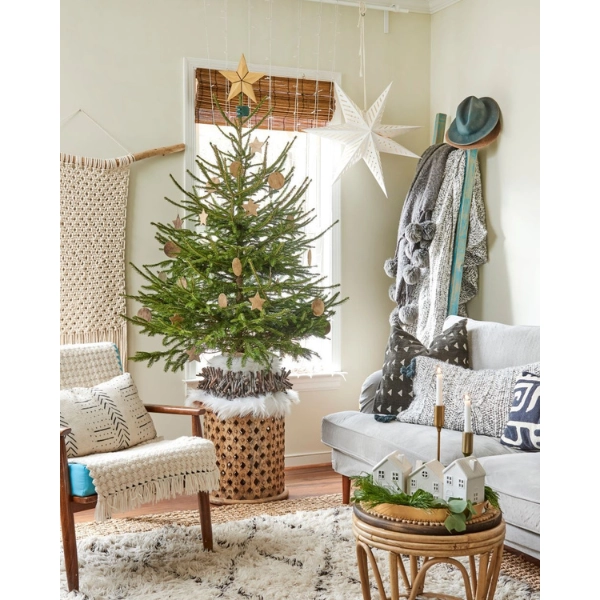 Christmas-Decor-Small-Apartments-Mini-Christmas-Trees