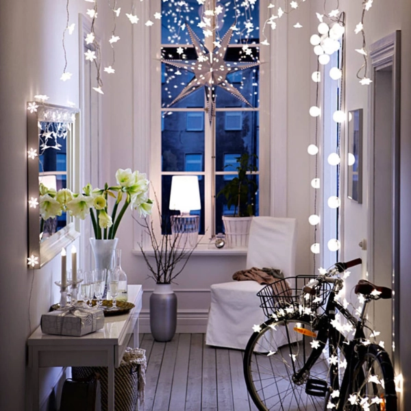 Christmas-Decor-Small-Apartments-String-Lights