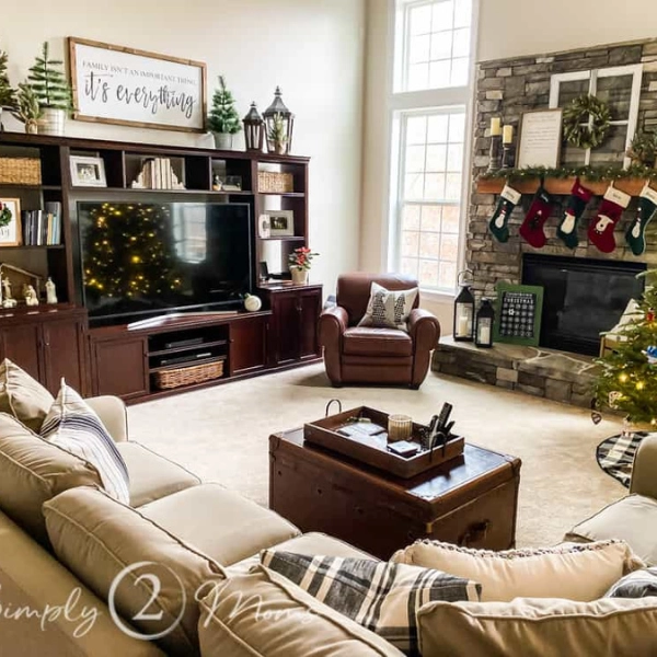 Christmas-Living-Room-Decor-Ideas-for-TV-Area-Farmhouse-Style