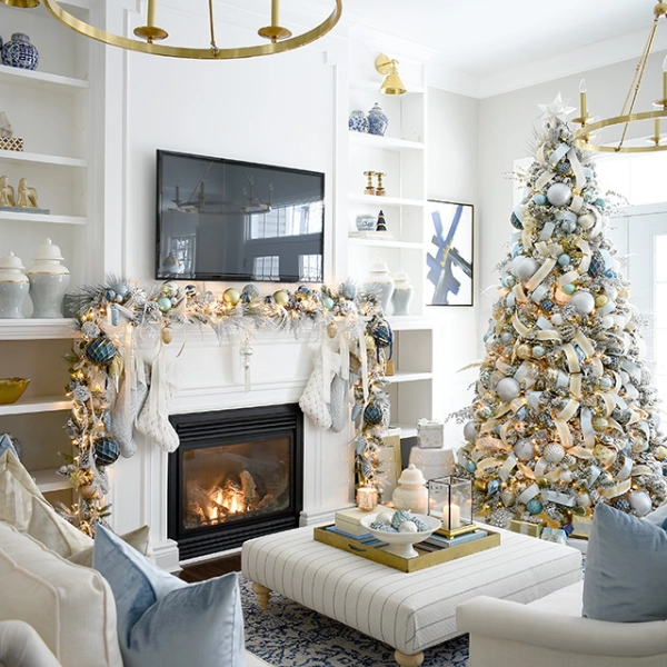 Christmas-Living-Room-Decor-Ideas-for-TV-Area-Silver-and-Gold