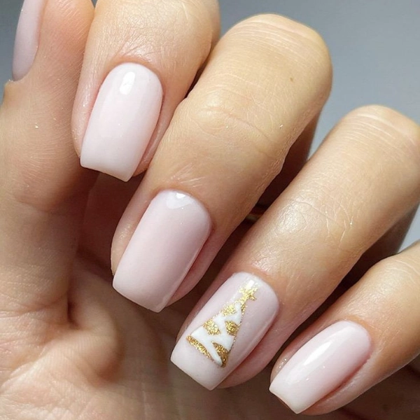 Christmas-Nail-Elegant-Nude