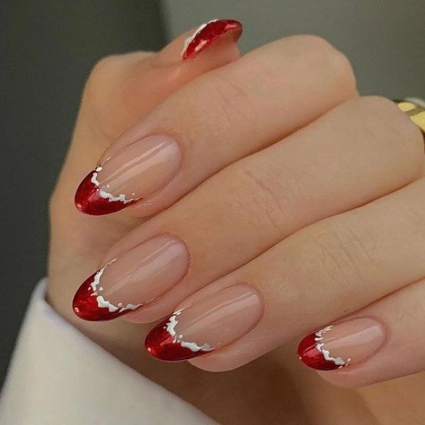 Christmas-Nail-Festive-French