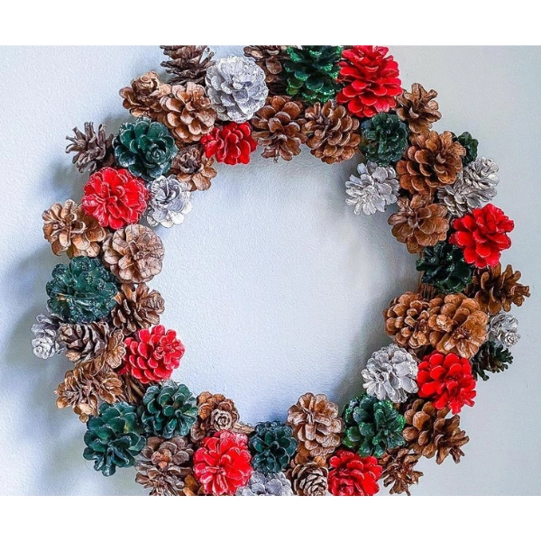 DIY-Christmas-Decor-Pinecone-Wreaths