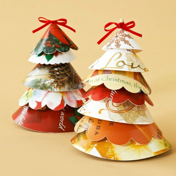 DIY-Christmas-Decor-Recycled-Christmas-Cards