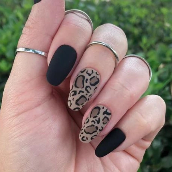 Dope-Nail-Short-Black-Animal