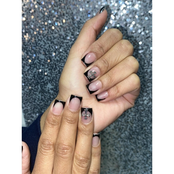 Dope-Nail-Short-Black-French-Tips