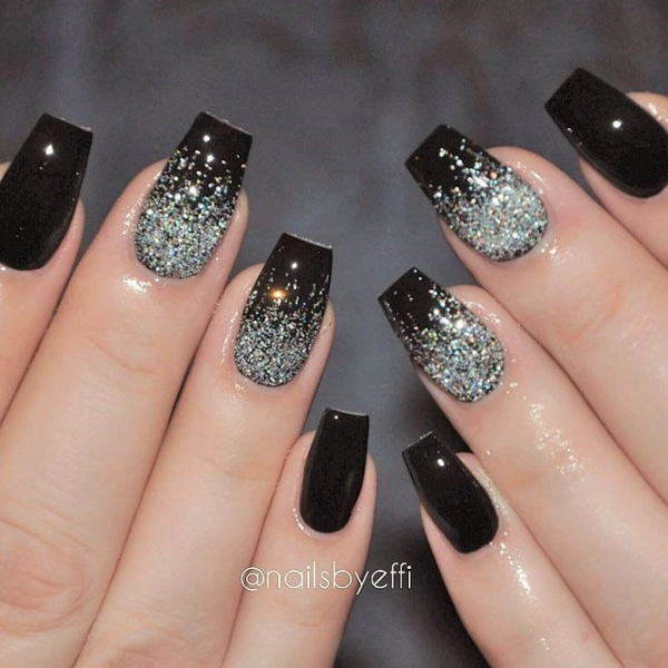 Dope-Nail-Short-Black-Glitter