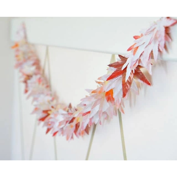 Fall-Decor-Dollar-Tree-Painted-Leaf-Garland