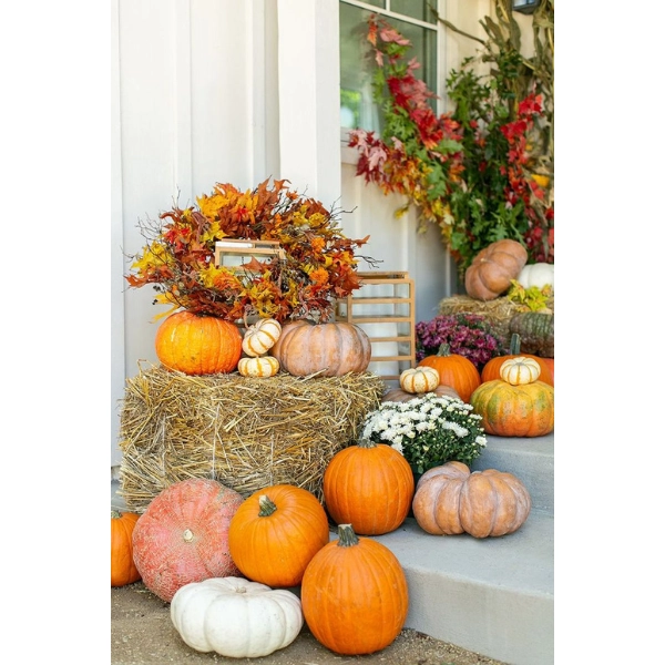 Fall-Decor-Ideas-for-Home-Hay-Bale-Accents