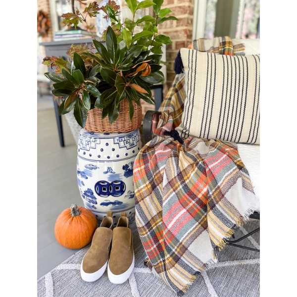 Fall-Decor-Ideas-for-Home-Plaid-Throws