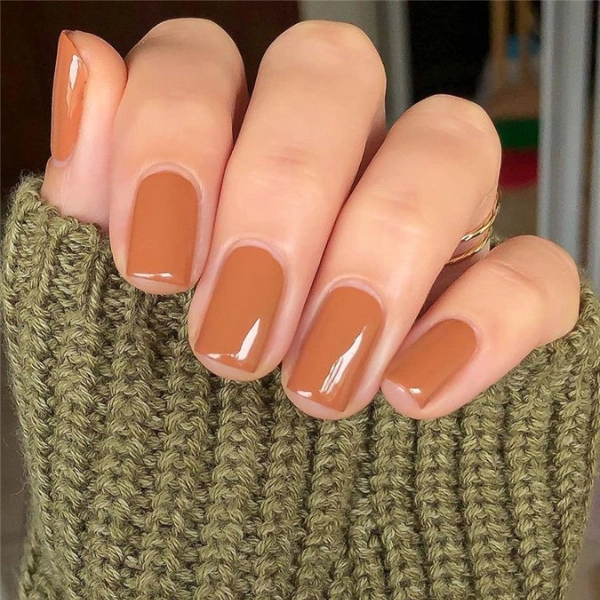 Fall-Nail-autumn-square-Caramel-Delight