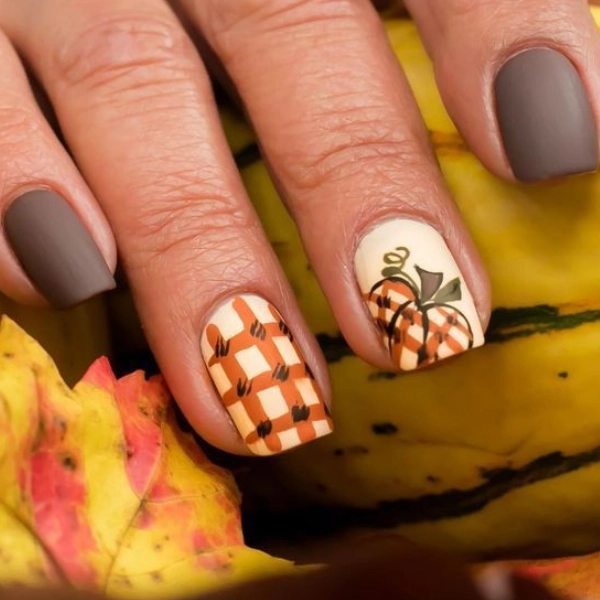 Fall-Nail-autumn-square-Pumpkin-Spice