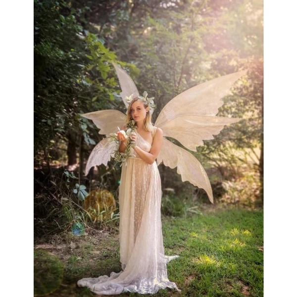 Forest-Fairy-Wedding-Ideas-Fairy-Wings