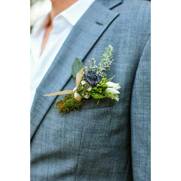 Forest-Fairy-Wedding-Ideas-Nature-Inspired-Boutonnieres