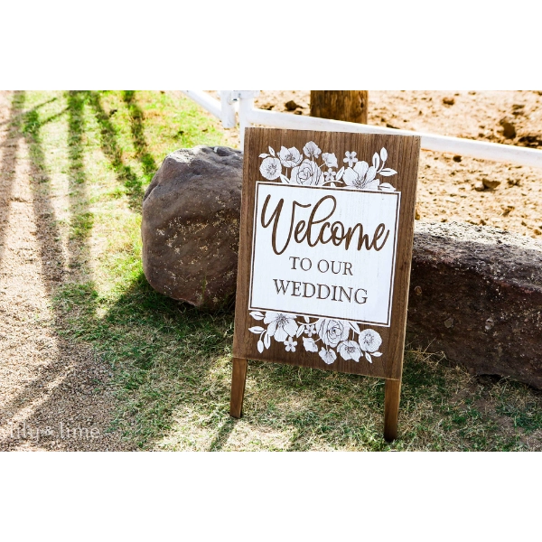 Forest-Fairy-Wedding-Ideas-Rustic-Wooden-Signs