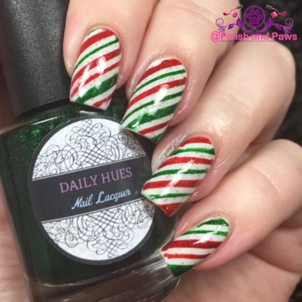 Green-and-Gold-Christmas-Nail-Candy-Cane-Stripes