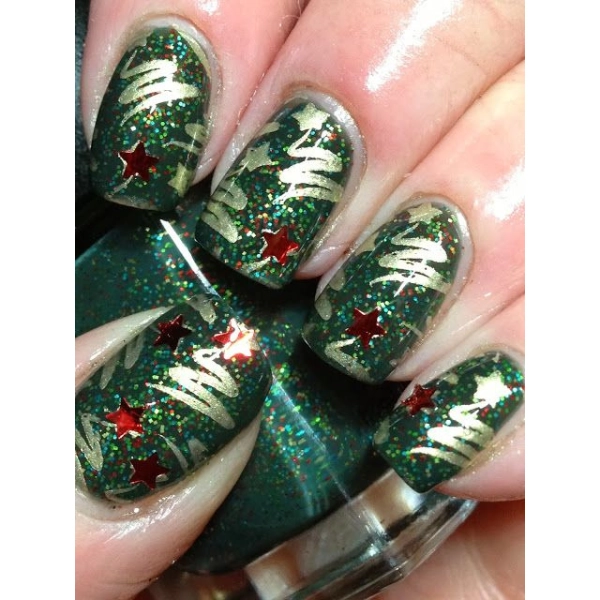 Green-and-Gold-Christmas-Nail-Christmas-Tree