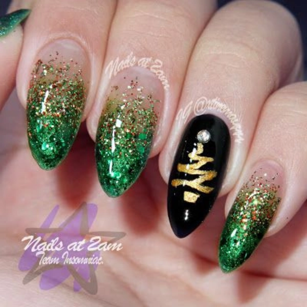 Green-and-Gold-Christmas-Nail-Glitter-Gradient