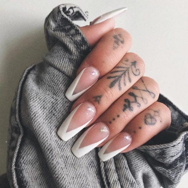 Long-Coffin-Summer-Nails-Chevron-Chic