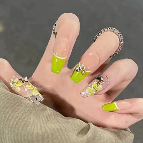 Long-Coffin-Summer-Nails-Citrus-Splash