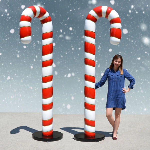 Outdoor-yard-Christmas-decor-Giant-Candy-Canes