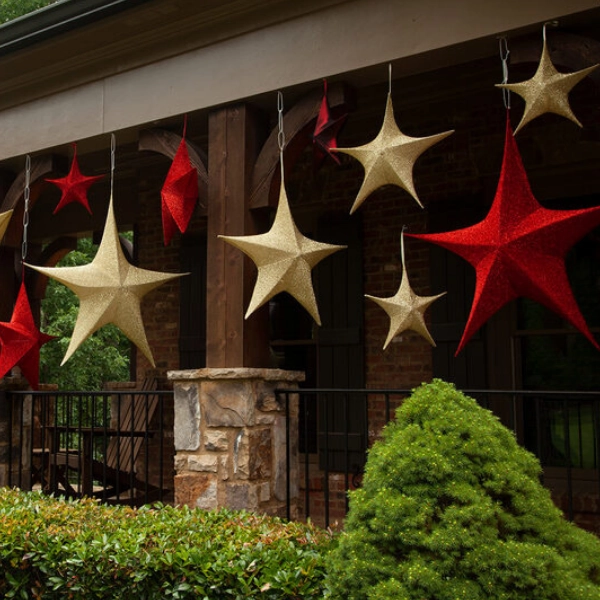 Outdoor-yard-Christmas-decor-Hanging-Stars