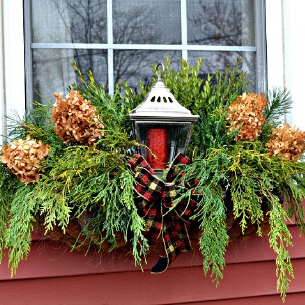 Outdoor-yard-Christmas-decor-Holiday-Window-Boxes