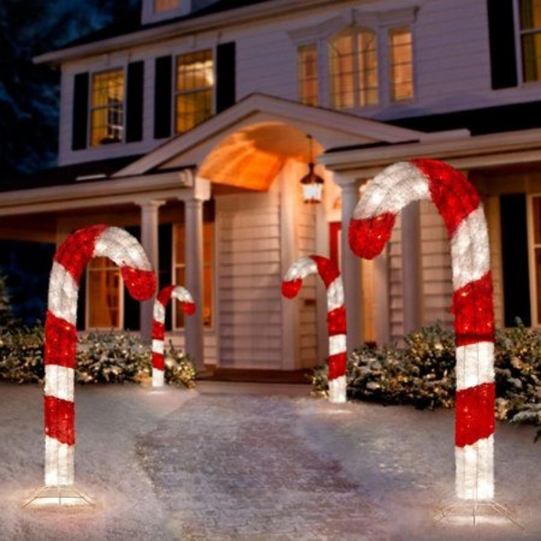 Outdoor-yard-Christmas-decor-Lighted-Candy-Canes