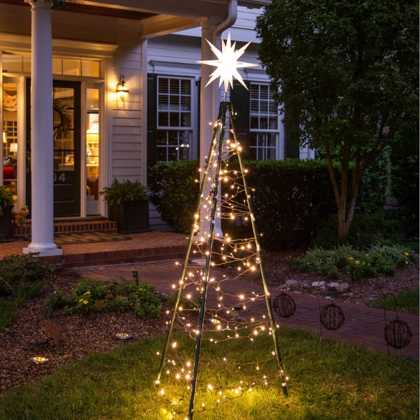 Outdoor-yard-Christmas-decor-Lighted-Tree-Topper