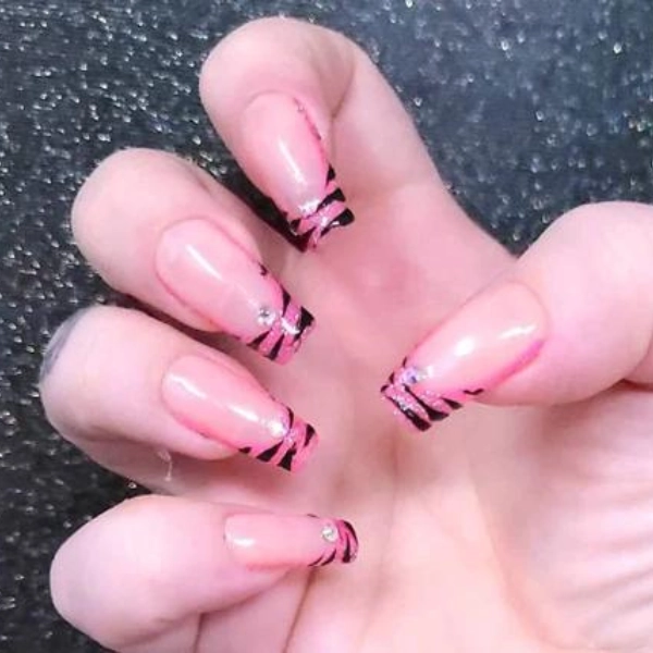 Pink-Nails-French-Tips-Zebra