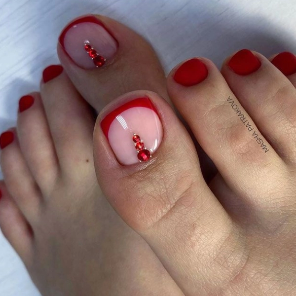 Red-French-Tip-Pedicure-Minimalist-Lines