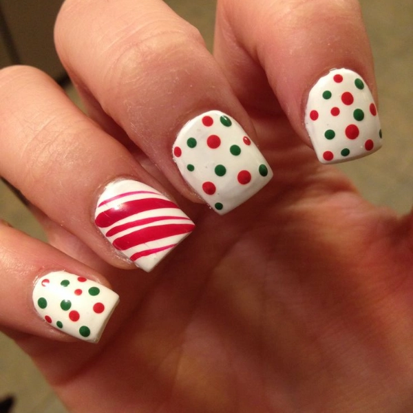 Red-and-Green-Christmas-Nail-Candy-Dots