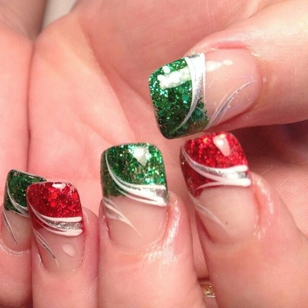 Red-and-Green-Christmas-Nail-Green-Glitter-Tips