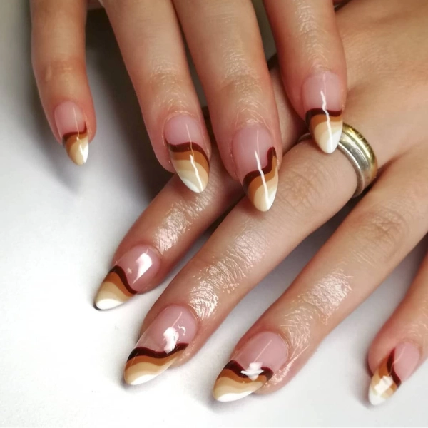 Short-Gel-Fall-Nails-Caramel-Swirl