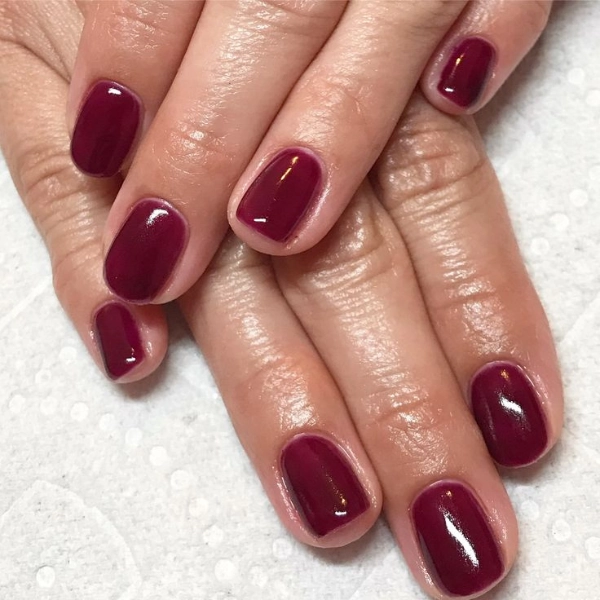 Short-Gel-Fall-Nails-Cranberry-Delight