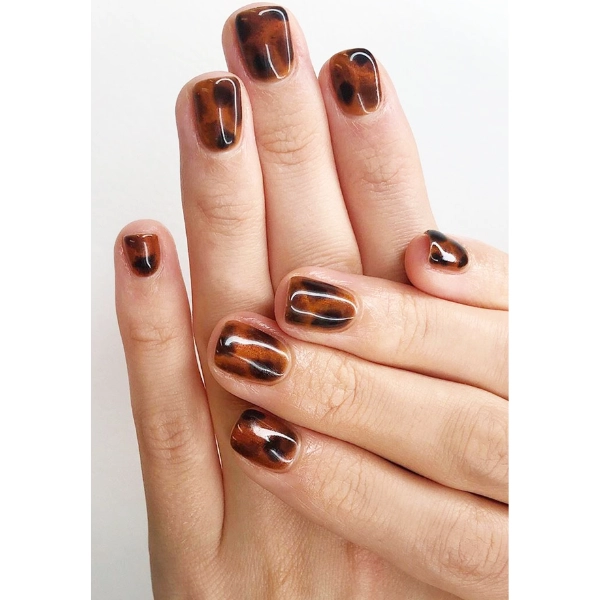 Short-Gel-Fall-Nails-Tortoiseshell-Tips