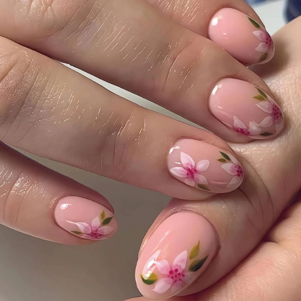 Short-Pink-Simple-Summer-Nails-Floral