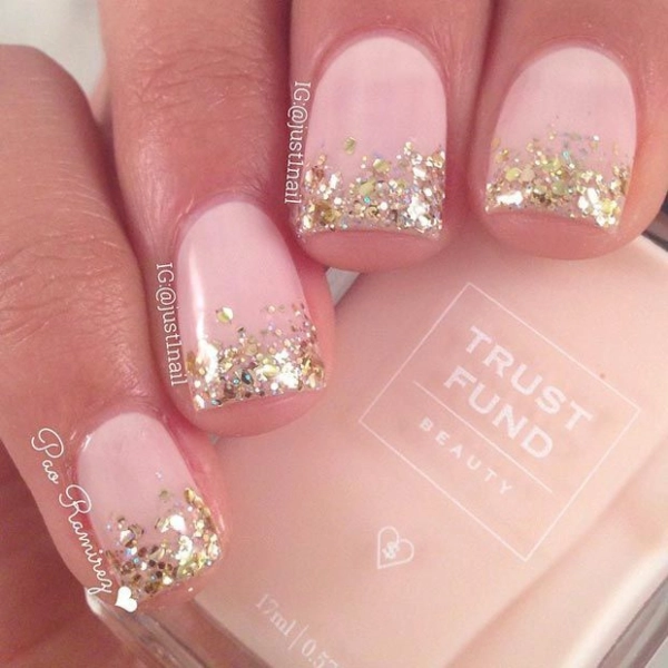 Short-Pink-Simple-Summer-Nails-Gold