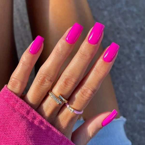 Short-Pink-Simple-Summer-Nails-Neon