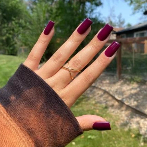 Short-Square-Fall-Nails-Burgundy