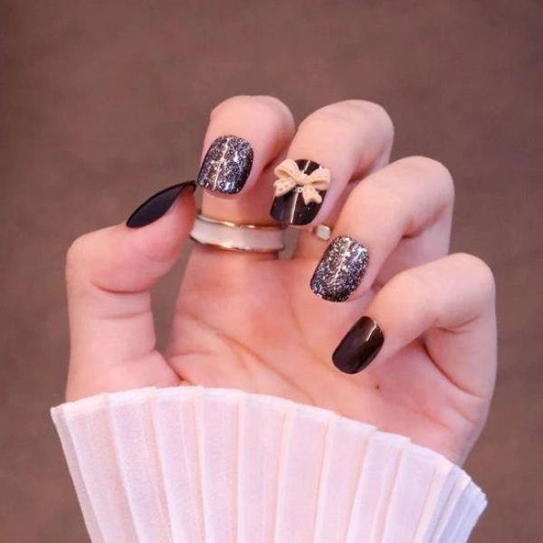 Short-Square-Fall-Nails-Dark-Chocolate