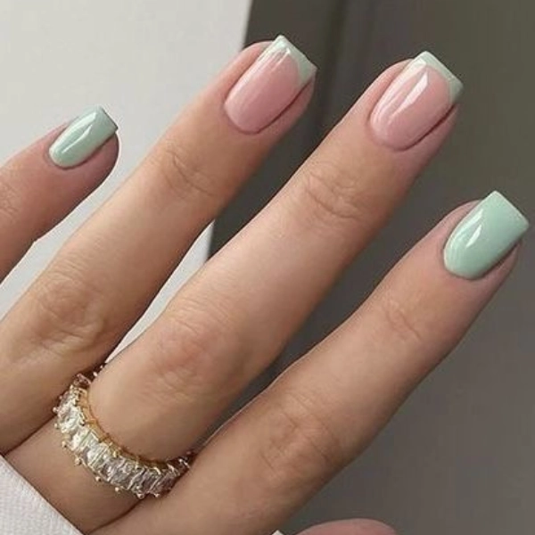 Short-Square-Fall-Nails-Mint-with-White-Tips