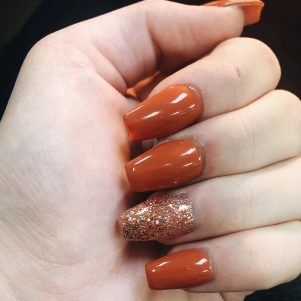 Short-Square-Fall-Nails-Rust-and-Gold-Glitter